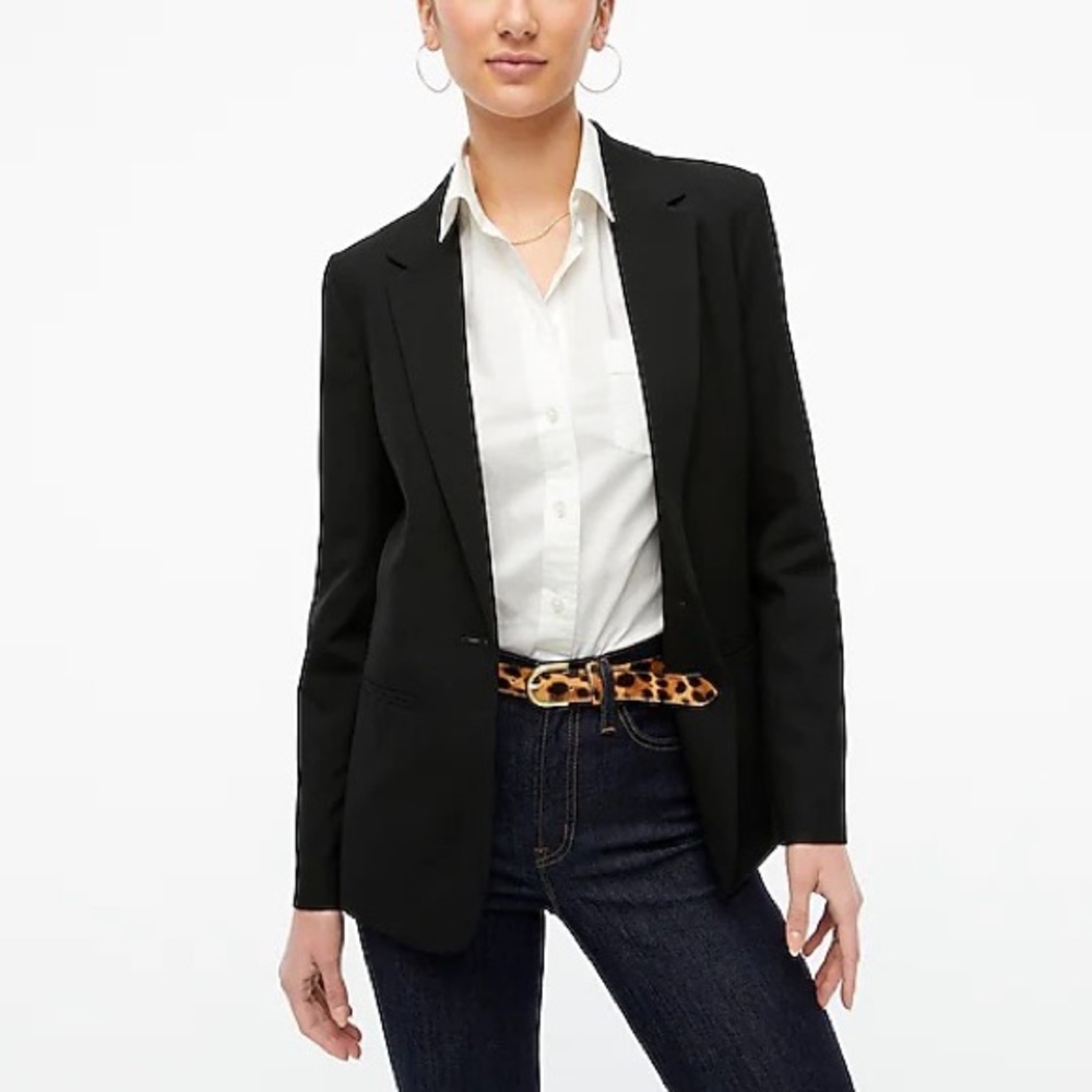Oversized one-button blazer
Item BF034